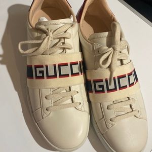 new Gucci sneakers. Size 38.5. 8.5 US sizing. Never worn